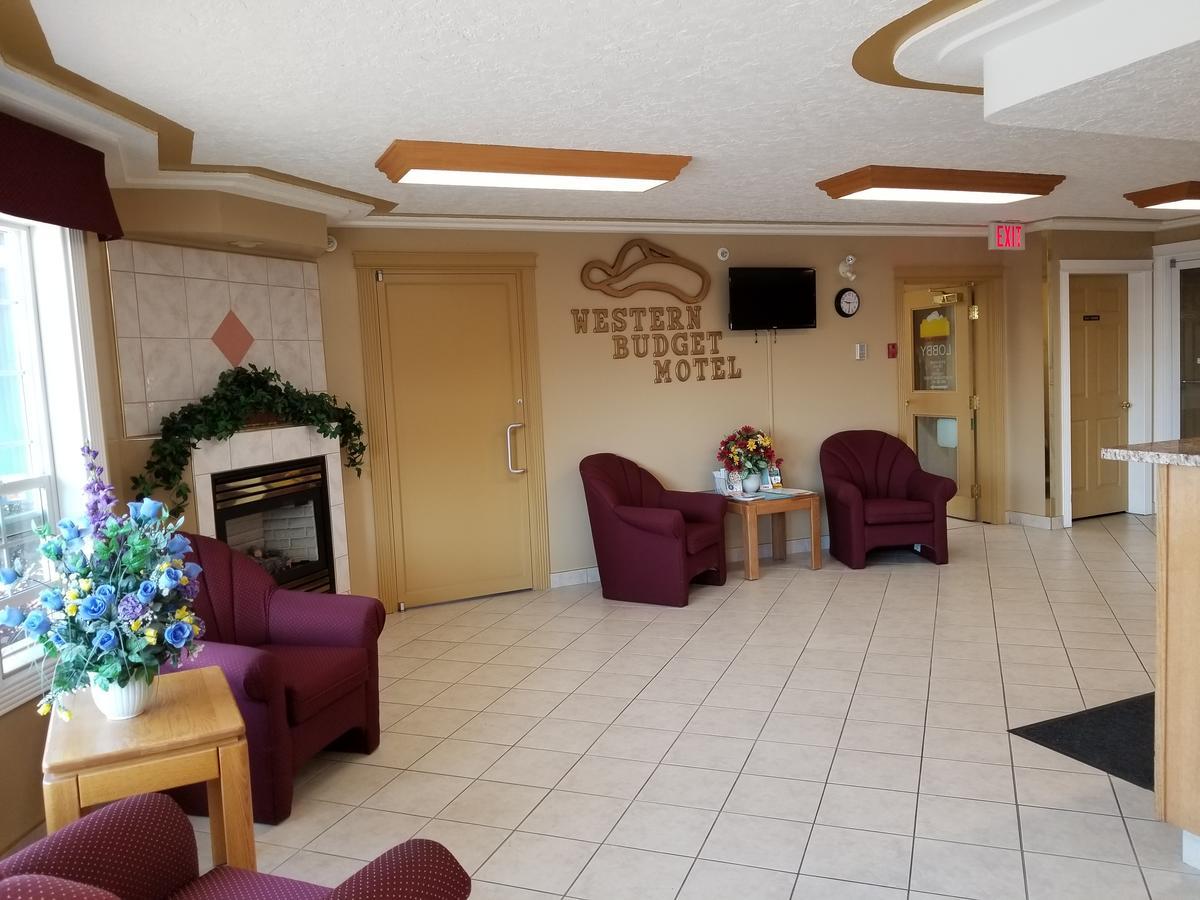 Western Budget Motel West Red Deer Buitenkant foto